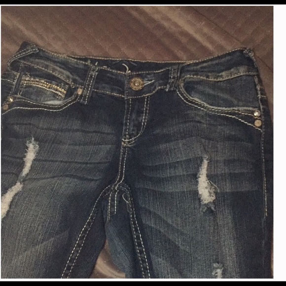 EUC🍀ARIYA FABULOUS DISTRESSED JEANS - Picture 6 of 8